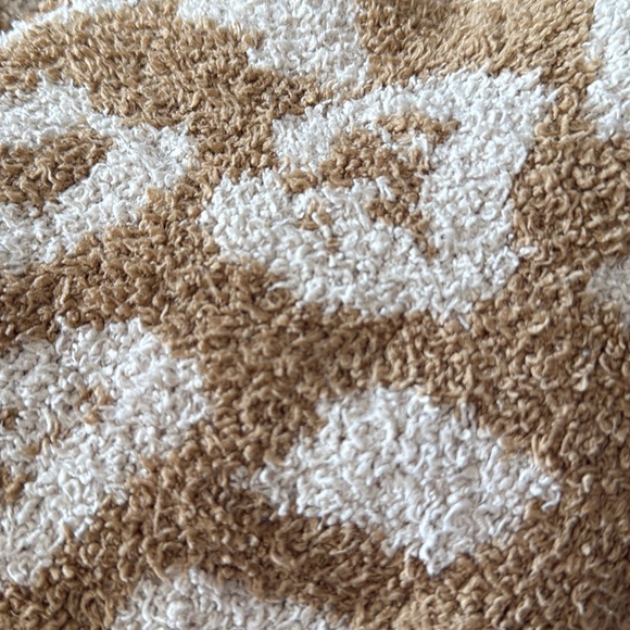 Barefoot Dreams In The Wild Plush Throw Blanket camel / stone 54” x 72” - Picture 2 of 5